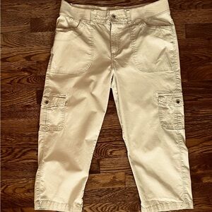 Lee Relaxed Women’s Cropped Cargo Khakis